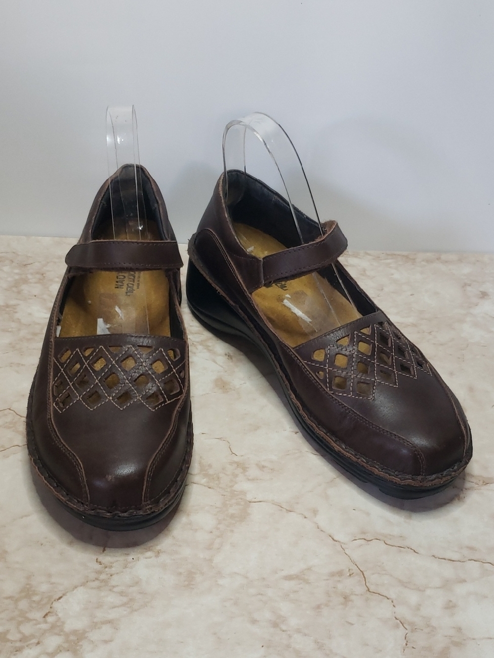 Naot Brown Leather Mary Jane Flats with Lattice Cutouts Size 41